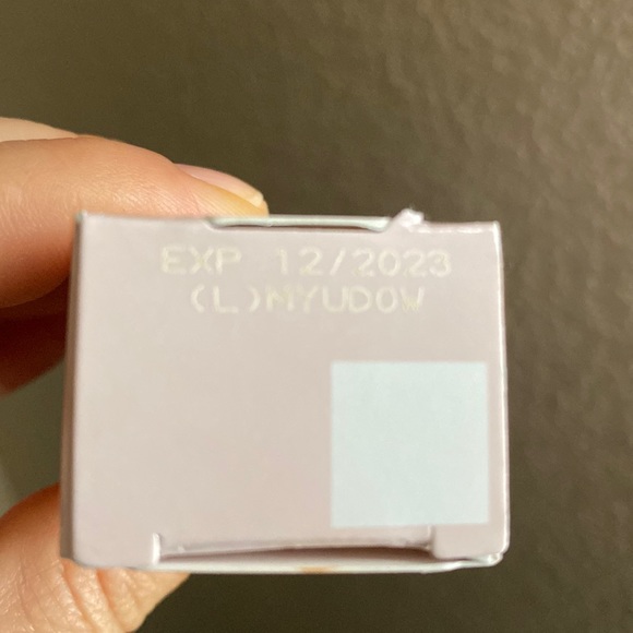 It Cosmetics CC+ Cream Illumination with SPF 50+ - Picture 4 of 6